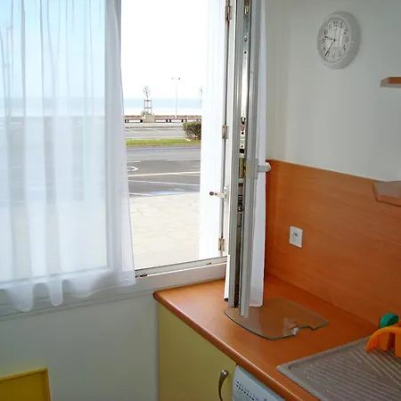 Face T2 35 M2 Pour 4 Personnes Proche Tous Commerces Apartment