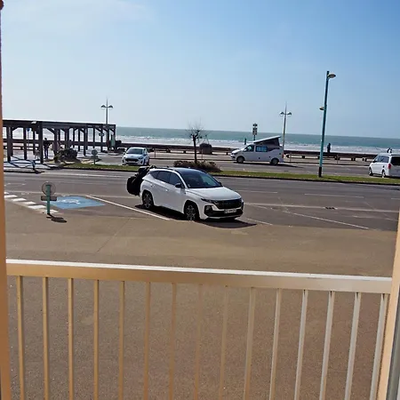 Face T2 35 M2 Pour 4 Personnes Proche Tous Commerces Apartment