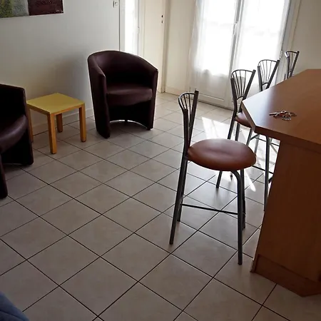 Face T2 35 M2 Pour 4 Personnes Proche Tous Commerces 아파트 *