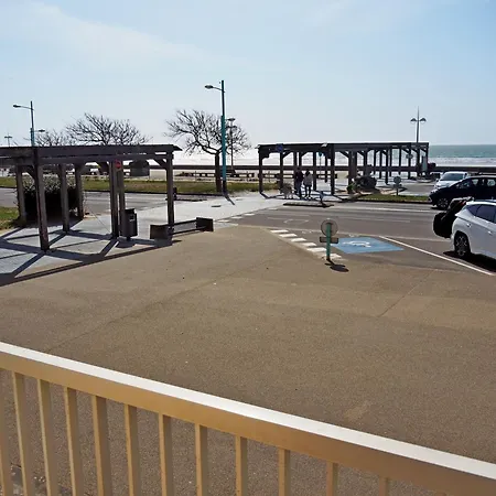 Face T2 35 M2 Pour 4 Personnes Proche Tous Commerces * Saint-Jean-de-Monts