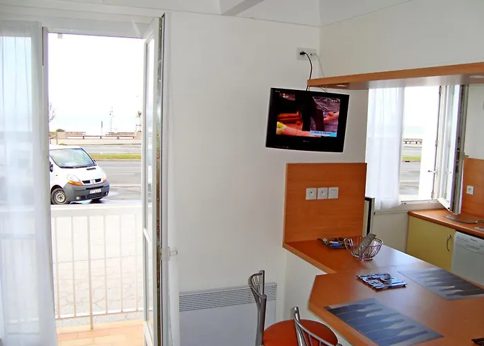 Face T2 35 M2 Pour 4 Personnes Proche Tous Commerces * 생장드몽